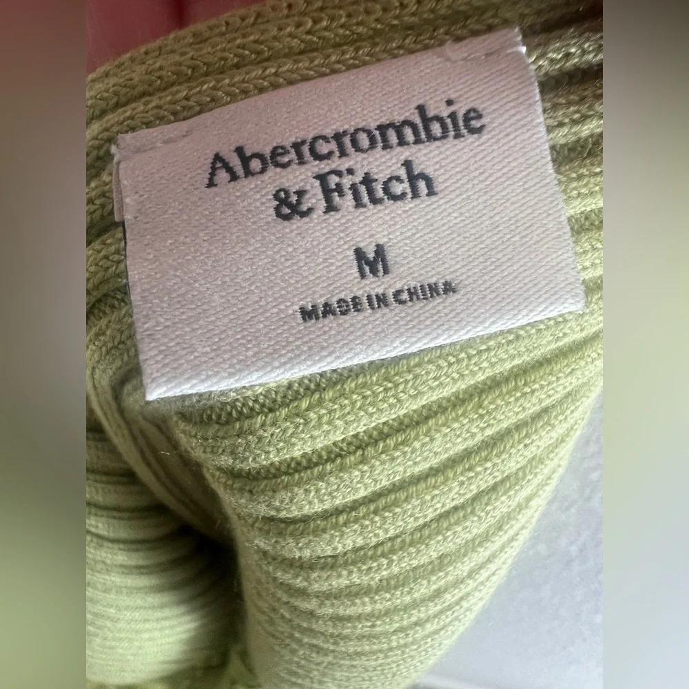 Abercrombie & Fitch Ribbed V-Neck One-Piece Bodysuit in Light Green